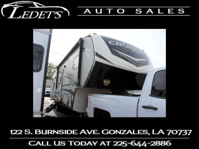 2018 Crur  5TH WHEEL - Ledet's Auto Sales Gonzales, Louisiana 70737