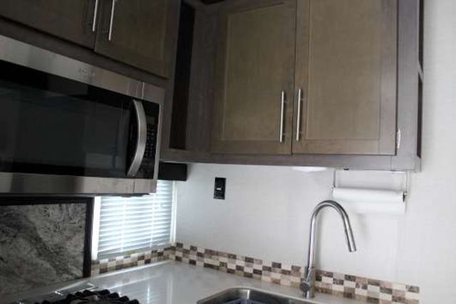 2018 Crur 5TH WHEEL - Ledet's Auto Sales Gonzales, Louisiana 70737 2018 Crur 5TH WHEEL - Ledet's Auto Sales Gonzales, Louisiana 70737