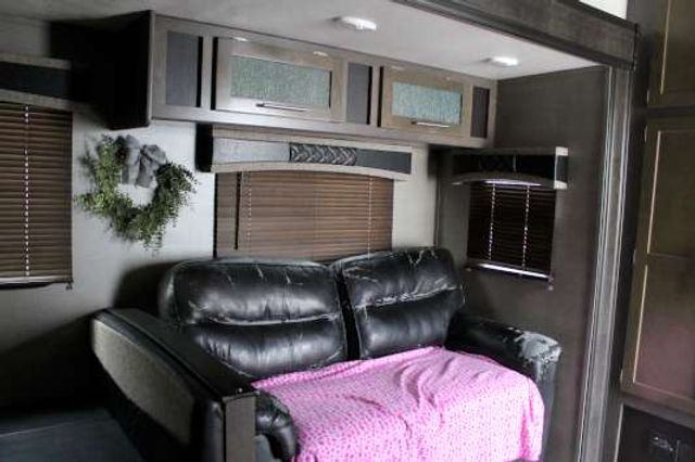 2018 Crur  5TH WHEEL - Ledet's Auto Sales Gonzales, Louisiana 70737