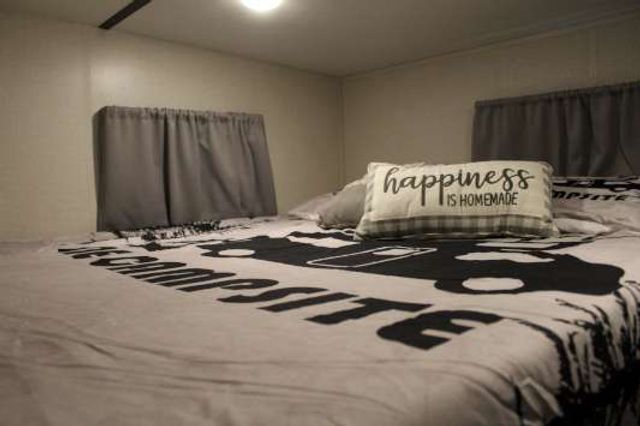 2018 Crur  5TH WHEEL - Ledet's Auto Sales Gonzales, Louisiana 70737