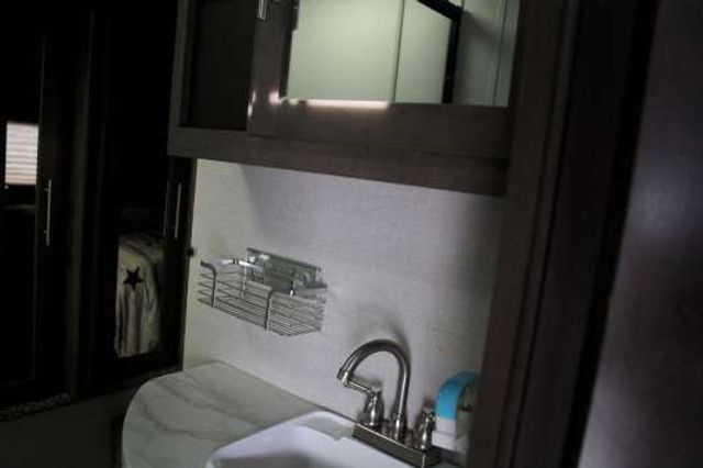 2018 Crur 5TH WHEEL - Ledet's Auto Sales Gonzales, Louisiana 70737 2018 Crur 5TH WHEEL - Ledet's Auto Sales Gonzales, Louisiana 70737