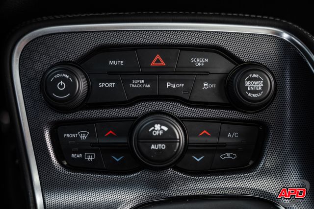 2018 Dodge Challenger 392 HEMI Scat Pack Shaker