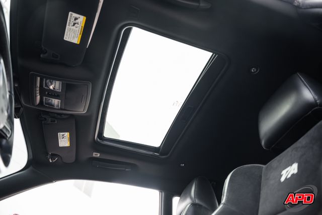 2018 Dodge Challenger 392 HEMI Scat Pack Shaker