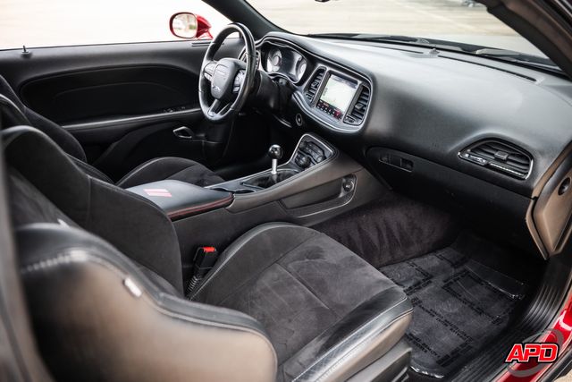 2018 Dodge Challenger 392 HEMI Scat Pack Shaker