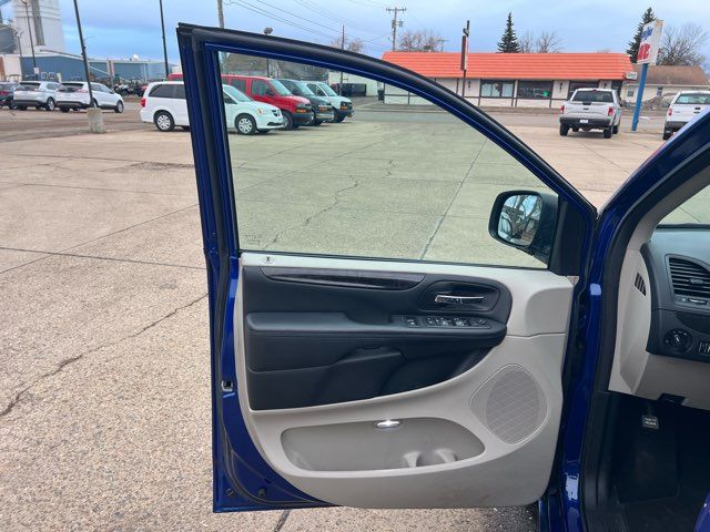 2018 Dodge Grand Caravan SE ONLY 20,000 Miles | Dickinson, ND | Heiser Motors