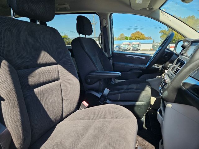 2018 Dodge Grand Caravan SE  Wheelchair Van Handicap Ramp Van