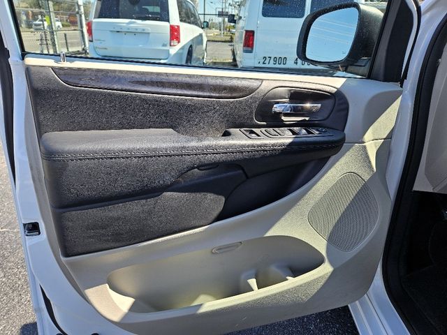 2018 Dodge Grand Caravan SE  Wheelchair Van Handicap Ramp Van