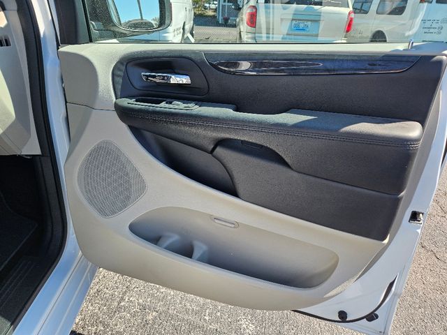 2018 Dodge Grand Caravan SE  Wheelchair Van Handicap Ramp Van