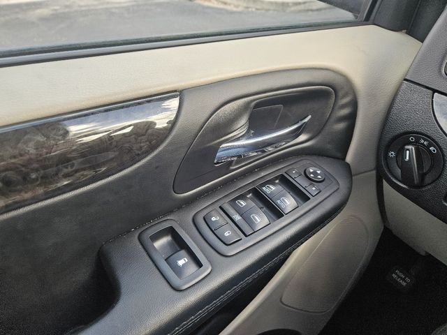 2018 Dodge Grand Caravan SE  Wheelchair Van Handicap Ramp Van