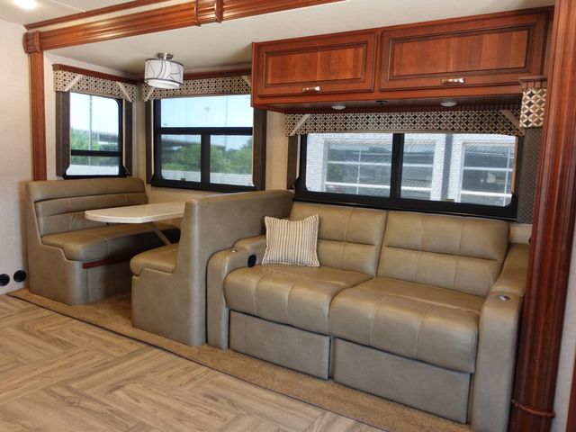 2018 Dynamax 37ts | Irving, Texas | Hopper Motorplex 2018 Dynamax 37ts | Irving, Texas | Hopper Motorplex