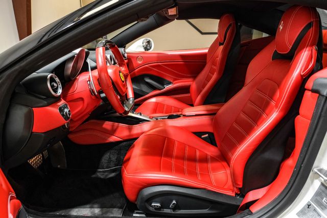 2018 Ferrari California T Base