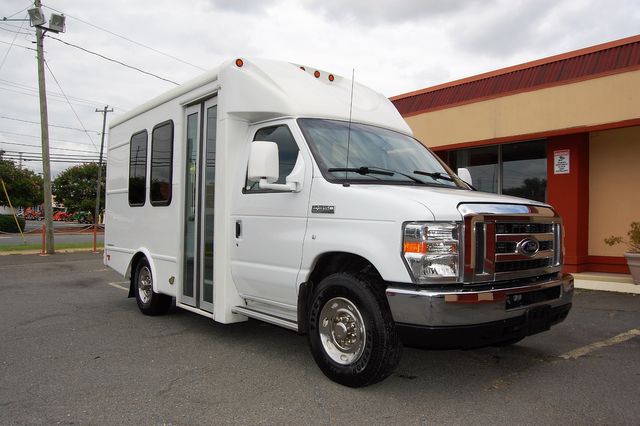 2018 Ford E-350 STARCRAFT - 11 PASSENGER BUS | Charlotte, North Carolina | ADVENTURE VANS 2018 Ford E-350 STARCRAFT - 11 PASSENGER BUS | Charlotte, North Carolina | ADVENTURE VANS