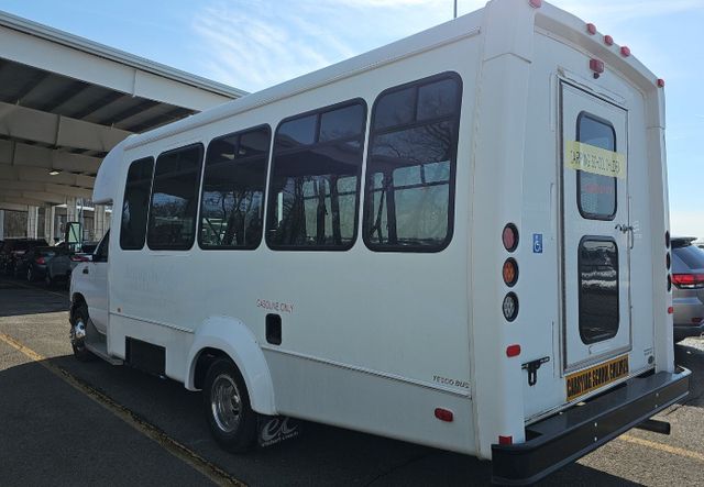 2018 Ford E-350 6 Wheelchair Bus