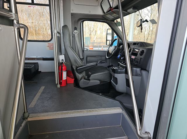 2018 Ford E-350 6 Wheelchair Bus