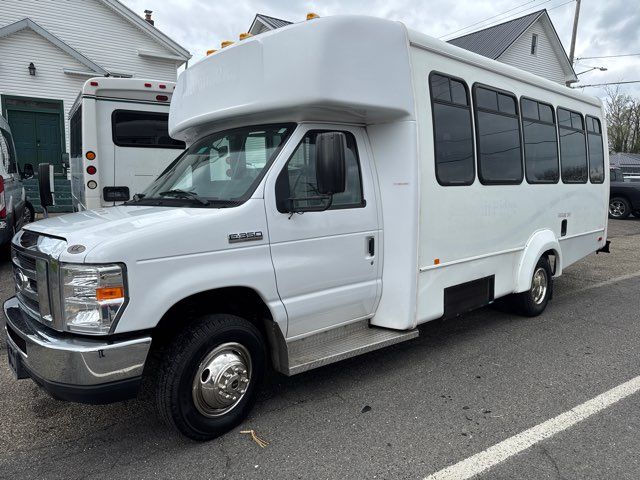 2018 Ford E-Series 8 Passenger 4 Wheelchair Bus | Alliance, Ohio | Western Reserve Coach Sales