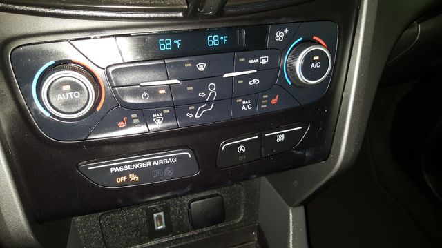 2018 Ford Escape SE | Carrollton, TX | Legend Motorcars of Carrollton 2018 Ford Escape SE | Carrollton, TX | Legend Motorcars of Carrollton