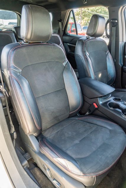 2018 Ford Explorer XLT SPORT / TECH FEATURE BUNDLE / WELL EQUIPPED | Austin, TX | Rocky Mountain Truck Stop Austin