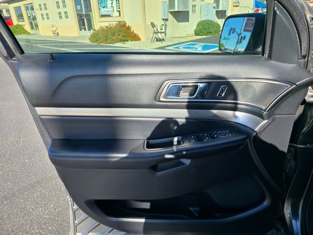 2018 Ford Explorer XLT 2018 Ford Explorer XLT