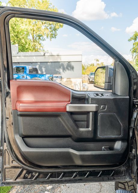 2018 Ford F-150 Platinum Crew Cab 4x4 / LUXURY / LOADED | Austin, TX | Rocky Mountain Truck Stop Austin 2018 Ford F-150 Platinum Crew Cab 4x4 / LUXURY / LOADED | Austin, TX | Rocky Mountain Truck Stop Austin