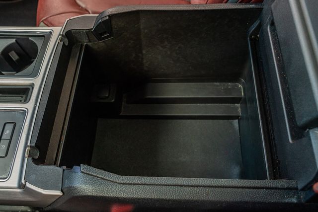 2018 Ford F-150 Platinum Crew Cab 4x4 / LUXURY / LOADED | Austin, TX | Rocky Mountain Truck Stop Austin 2018 Ford F-150 Platinum Crew Cab 4x4 / LUXURY / LOADED | Austin, TX | Rocky Mountain Truck Stop Austin