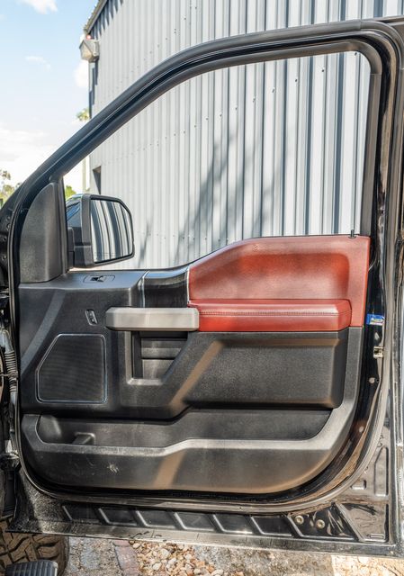 2018 Ford F-150 Platinum Crew Cab 4x4 / LUXURY / LOADED | Austin, TX | Rocky Mountain Truck Stop Austin 2018 Ford F-150 Platinum Crew Cab 4x4 / LUXURY / LOADED | Austin, TX | Rocky Mountain Truck Stop Austin