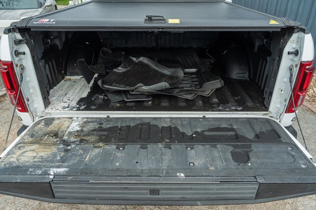 2018 Ford F-150 Raptor Crew Cab 4x4 / LOADED / CLEAN CARFAX | Austin, TX | Rocky Mountain Truck Stop Austin 2018 Ford F-150 Raptor Crew Cab 4x4 / LOADED / CLEAN CARFAX | Austin, TX | Rocky Mountain Truck Stop Austin