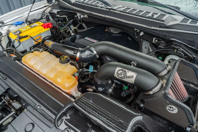 2018 Ford F-150 Raptor Crew Cab 4x4 / LOADED / CLEAN CARFAX | Austin, TX | Rocky Mountain Truck Stop Austin 2018 Ford F-150 Raptor Crew Cab 4x4 / LOADED / CLEAN CARFAX | Austin, TX | Rocky Mountain Truck Stop Austin