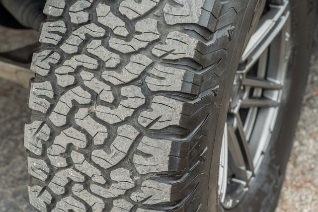 2018 Ford F-150 Raptor Crew Cab 4x4 / LOADED / CLEAN CARFAX | Austin, TX | Rocky Mountain Truck Stop Austin 2018 Ford F-150 Raptor Crew Cab 4x4 / LOADED / CLEAN CARFAX | Austin, TX | Rocky Mountain Truck Stop Austin