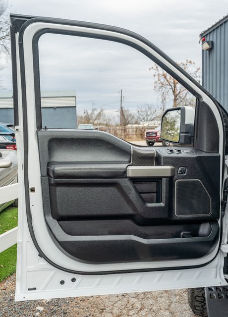 2018 Ford F-150 Raptor Crew Cab 4x4 / LOADED / CLEAN CARFAX | Austin, TX | Rocky Mountain Truck Stop Austin 2018 Ford F-150 Raptor Crew Cab 4x4 / LOADED / CLEAN CARFAX | Austin, TX | Rocky Mountain Truck Stop Austin