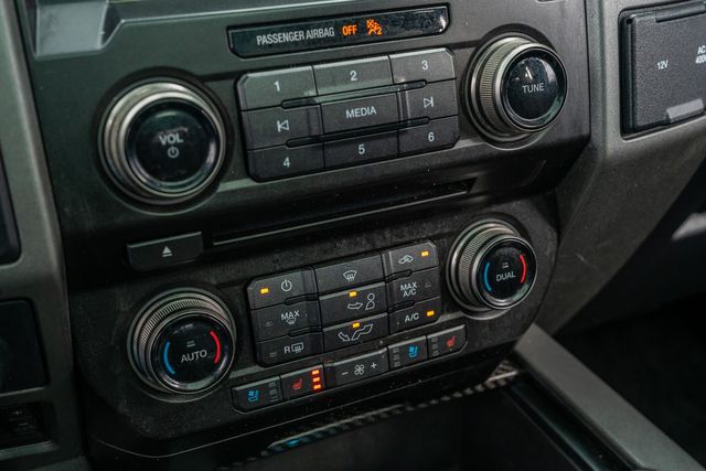 2018 Ford F-150 Raptor Crew Cab 4x4 / LOADED / CLEAN CARFAX | Austin, TX | Rocky Mountain Truck Stop Austin 2018 Ford F-150 Raptor Crew Cab 4x4 / LOADED / CLEAN CARFAX | Austin, TX | Rocky Mountain Truck Stop Austin