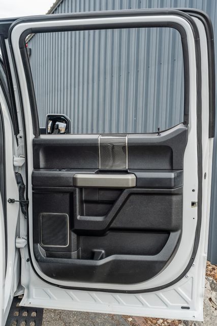 2018 Ford F-150 Raptor Crew Cab 4x4 / LOADED / CLEAN CARFAX | Austin, TX | Rocky Mountain Truck Stop Austin 2018 Ford F-150 Raptor Crew Cab 4x4 / LOADED / CLEAN CARFAX | Austin, TX | Rocky Mountain Truck Stop Austin