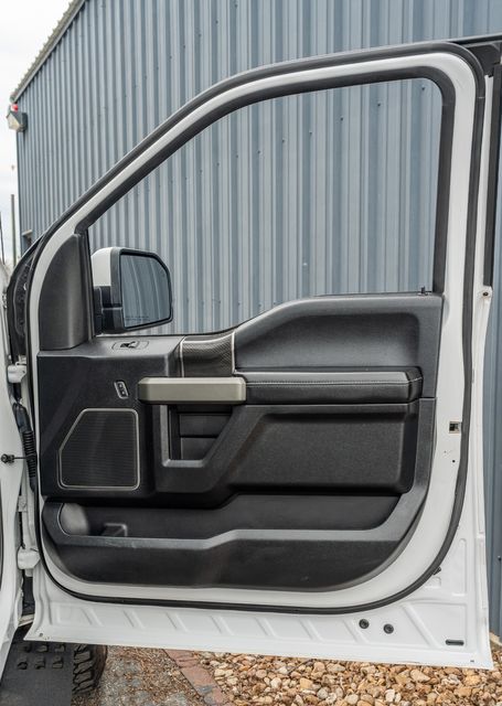 2018 Ford F-150 Raptor Crew Cab 4x4 / LOADED / CLEAN CARFAX | Austin, TX | Rocky Mountain Truck Stop Austin 2018 Ford F-150 Raptor Crew Cab 4x4 / LOADED / CLEAN CARFAX | Austin, TX | Rocky Mountain Truck Stop Austin