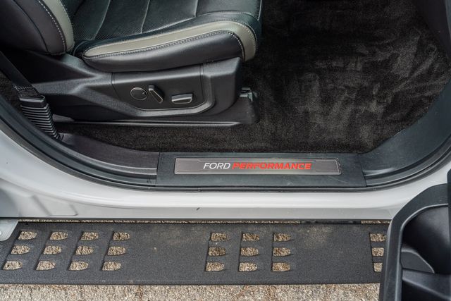 2018 Ford F-150 Raptor Crew Cab 4x4 / LOADED / CLEAN CARFAX | Austin, TX | Rocky Mountain Truck Stop Austin 2018 Ford F-150 Raptor Crew Cab 4x4 / LOADED / CLEAN CARFAX | Austin, TX | Rocky Mountain Truck Stop Austin