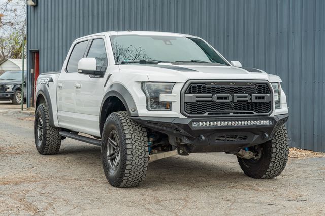 2018 Ford F-150 Raptor Crew Cab 4x4 / LOADED / CLEAN CARFAX | Austin, TX | Rocky Mountain Truck Stop Austin 2018 Ford F-150 Raptor Crew Cab 4x4 / LOADED / CLEAN CARFAX | Austin, TX | Rocky Mountain Truck Stop Austin