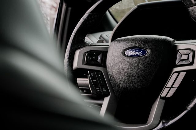 2018 Ford F-150 Hennessey Velociraptor 600 4X4 / CARBON / LOADED | Austin, TX | Rocky Mountain Truck Stop Austin 2018 Ford F-150 Hennessey Velociraptor 600 4X4 / CARBON / LOADED | Austin, TX | Rocky Mountain Truck Stop Austin