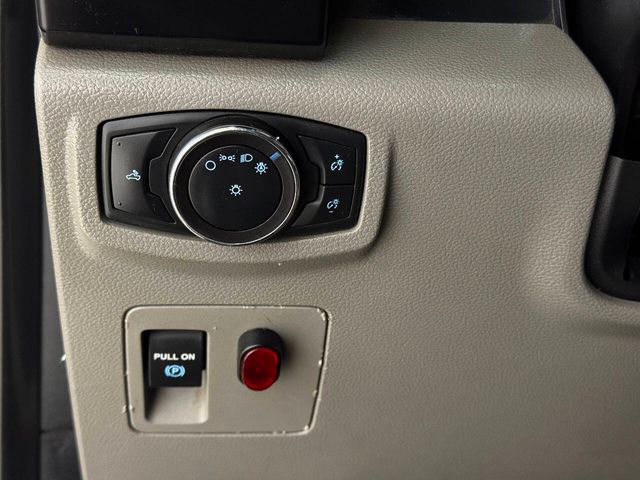 2018 Ford F-150 XL 4x2 4dr SuperCrew 6.5 ft. SB | Houston, TX | Houston Auto Credit 2018 Ford F-150 XL 4x2 4dr SuperCrew 6.5 ft. SB | Houston, TX | Houston Auto Credit