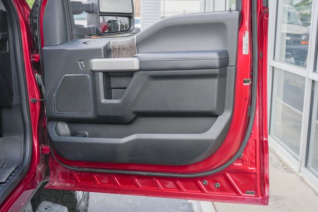 2018 Ford F-250 Super Duty Lariat CREW CAB FX4 / DIESEL 4WD | Dallas, TX | Rocky Mountain Truck Stop Dallas