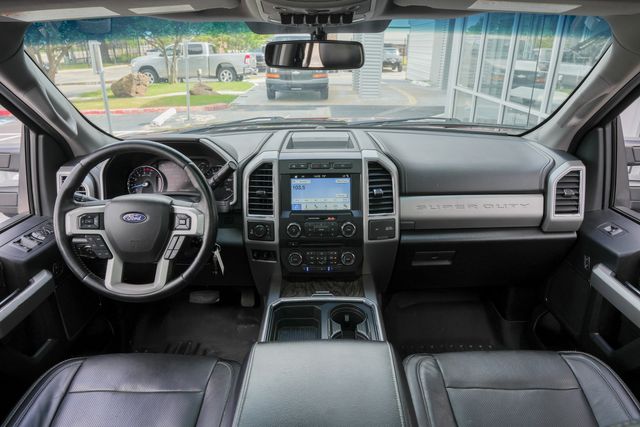 2018 Ford F-250 Super Duty Lariat CREW CAB FX4 / DIESEL 4WD | Dallas, TX | Rocky Mountain Truck Stop Dallas