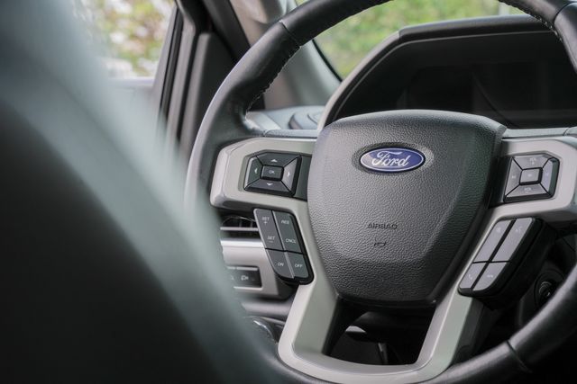 2018 Ford F-250 Super Duty Lariat CREW CAB FX4 / DIESEL 4WD | Dallas, TX | Rocky Mountain Truck Stop Dallas