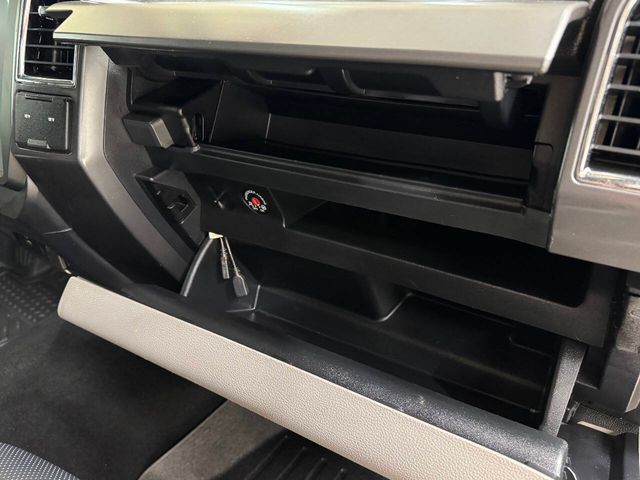 2018 Ford F-250 Super Duty XLT 4x4 4dr Crew Cab 8 ft. LB Pickup | Houston, TX | Houston Auto Credit 2018 Ford F-250 Super Duty XLT 4x4 4dr Crew Cab 8 ft. LB Pickup | Houston, TX | Houston Auto Credit