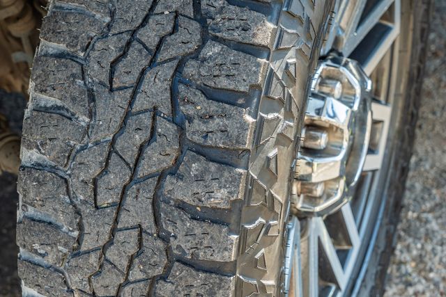 2018 Ford F-350 Super Duty Lariat CREW CAB LONG BED FX4 / 4X4 CLEAN CARFAX | Dallas, TX | Rocky Mountain Truck Stop Dallas 2018 Ford F-350 Super Duty Lariat CREW CAB LONG BED FX4 / 4X4 CLEAN CARFAX | Dallas, TX | Rocky Mountain Truck Stop Dallas