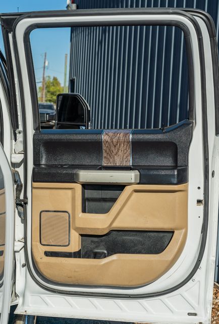 2018 Ford F-350 Super Duty Lariat CREW CAB LONG BED FX4 / 4X4 CLEAN CARFAX | Dallas, TX | Rocky Mountain Truck Stop Dallas 2018 Ford F-350 Super Duty Lariat CREW CAB LONG BED FX4 / 4X4 CLEAN CARFAX | Dallas, TX | Rocky Mountain Truck Stop Dallas