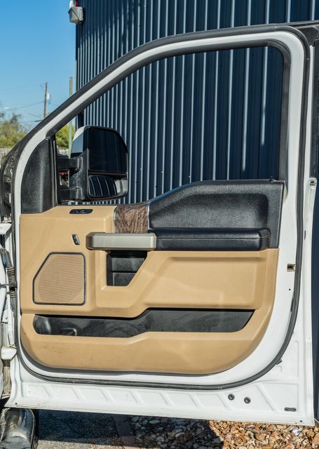 2018 Ford F-350 Super Duty Lariat CREW CAB LONG BED FX4 / 4X4 CLEAN CARFAX | Dallas, TX | Rocky Mountain Truck Stop Dallas 2018 Ford F-350 Super Duty Lariat CREW CAB LONG BED FX4 / 4X4 CLEAN CARFAX | Dallas, TX | Rocky Mountain Truck Stop Dallas