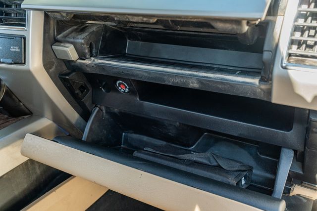 2018 Ford F-350 Super Duty Lariat CREW CAB LONG BED FX4 / 4X4 CLEAN CARFAX | Dallas, TX | Rocky Mountain Truck Stop Dallas 2018 Ford F-350 Super Duty Lariat CREW CAB LONG BED FX4 / 4X4 CLEAN CARFAX | Dallas, TX | Rocky Mountain Truck Stop Dallas