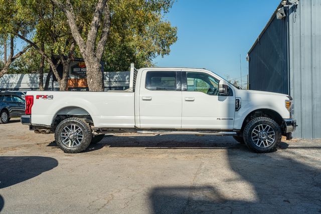 2018 Ford F-350 Super Duty Lariat CREW CAB LONG BED FX4 / 4X4 CLEAN CARFAX | Austin, TX | Rocky Mountain Truck Stop Austin 2018 Ford F-350 Super Duty Lariat CREW CAB LONG BED FX4 / 4X4 CLEAN CARFAX | Austin, TX | Rocky Mountain Truck Stop Austin