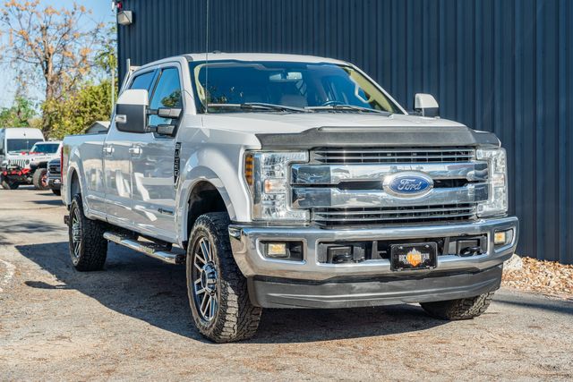 2018 Ford F-350 Super Duty Lariat CREW CAB LONG BED FX4 / 4X4 CLEAN CARFAX | Dallas, TX | Rocky Mountain Truck Stop Dallas 2018 Ford F-350 Super Duty Lariat CREW CAB LONG BED FX4 / 4X4 CLEAN CARFAX | Dallas, TX | Rocky Mountain Truck Stop Dallas