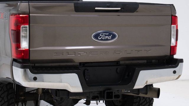 2018 Ford F-350 Super Duty Lariat 4x4 4dr Crew Cab 6.8 ft. SB SRW Pickup | Houston, TX | Houston Auto Credit 2018 Ford F-350 Super Duty Lariat 4x4 4dr Crew Cab 6.8 ft. SB SRW Pickup | Houston, TX | Houston Auto Credit