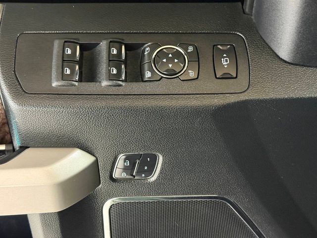 2018 Ford F-350 Super Duty Lariat 4x4 4dr Crew Cab 6.8 ft. SB SRW Pickup | Houston, TX | Houston Auto Credit