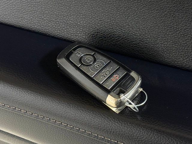 2018 Ford F-350 Super Duty Lariat 4x4 4dr Crew Cab 6.8 ft. SB SRW Pickup | Houston, TX | Houston Auto Credit