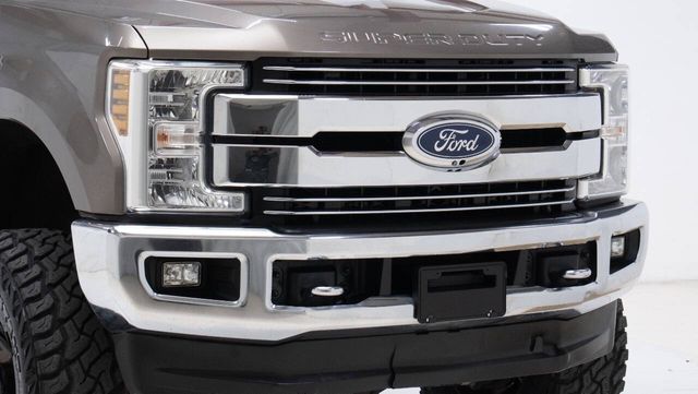 2018 Ford F-350 Super Duty Lariat 4x4 4dr Crew Cab 6.8 ft. SB SRW Pickup | Houston, TX | Houston Auto Credit